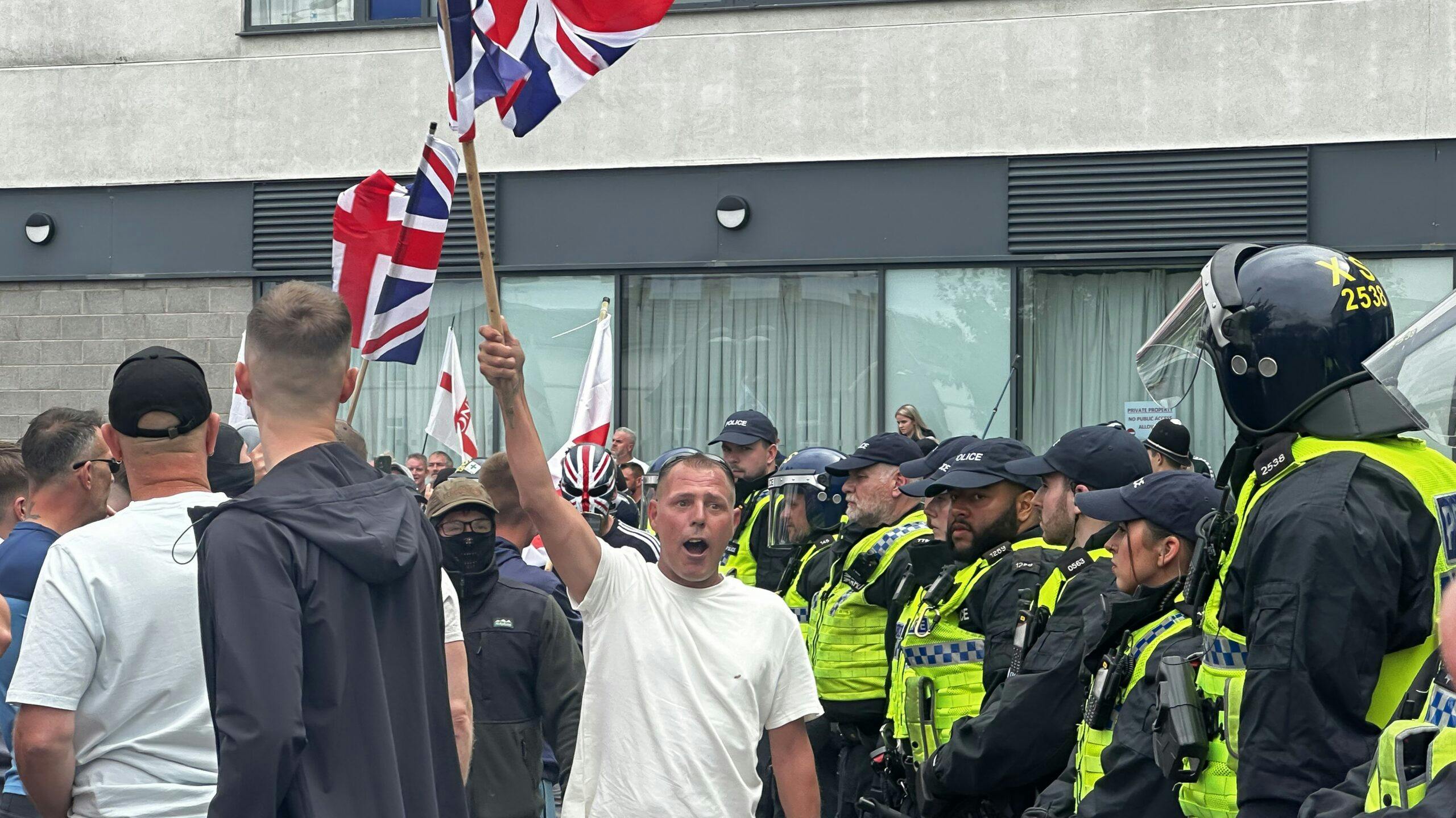 Cover Image for Britain ignored its far-right threat and demonized Muslims. Now racist mobs have spiraled out of control