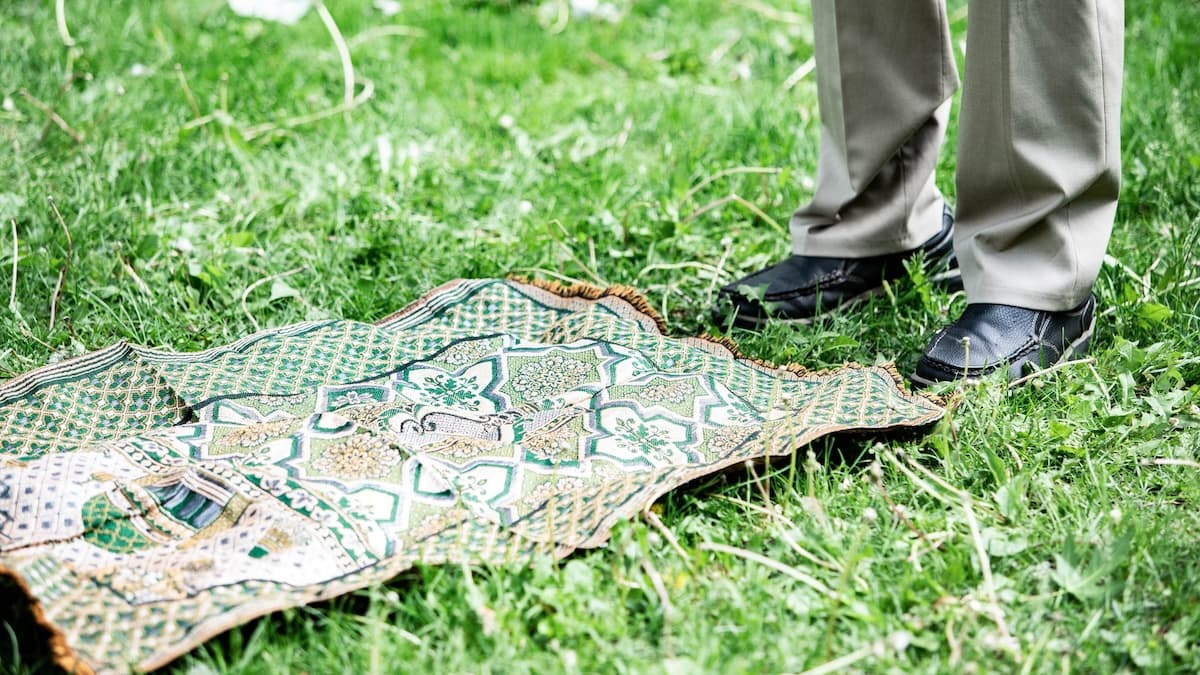 Cover Image for Quebec may ban public prayer. What does that mean for religious freedom in Canada?