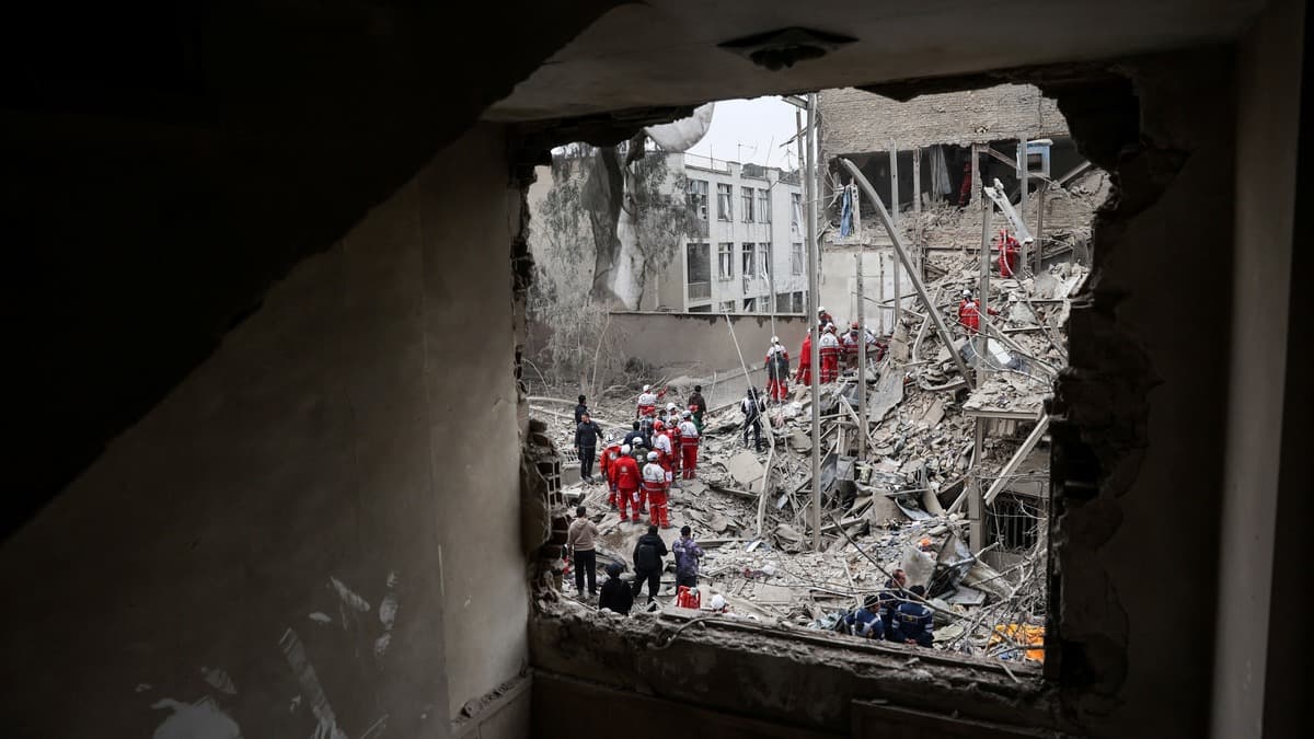 Cover Image for Kenneth Roth: Iran war undermines the very system meant to prevent nuclear weapons